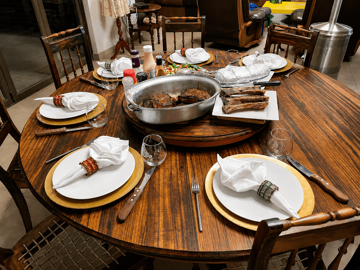 Home-style cooking and hospitality at Bougasvlei Safaris